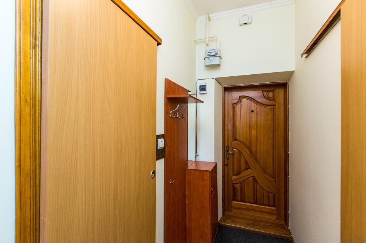 Біля Дзиги Сучасна Квартира На Вулиці Вірменській 35 Lviv Exterior foto