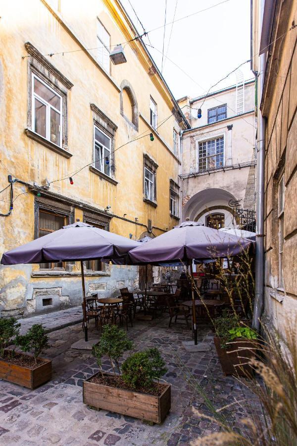 Біля Дзиги Сучасна Квартира На Вулиці Вірменській 35 Lviv Exterior foto