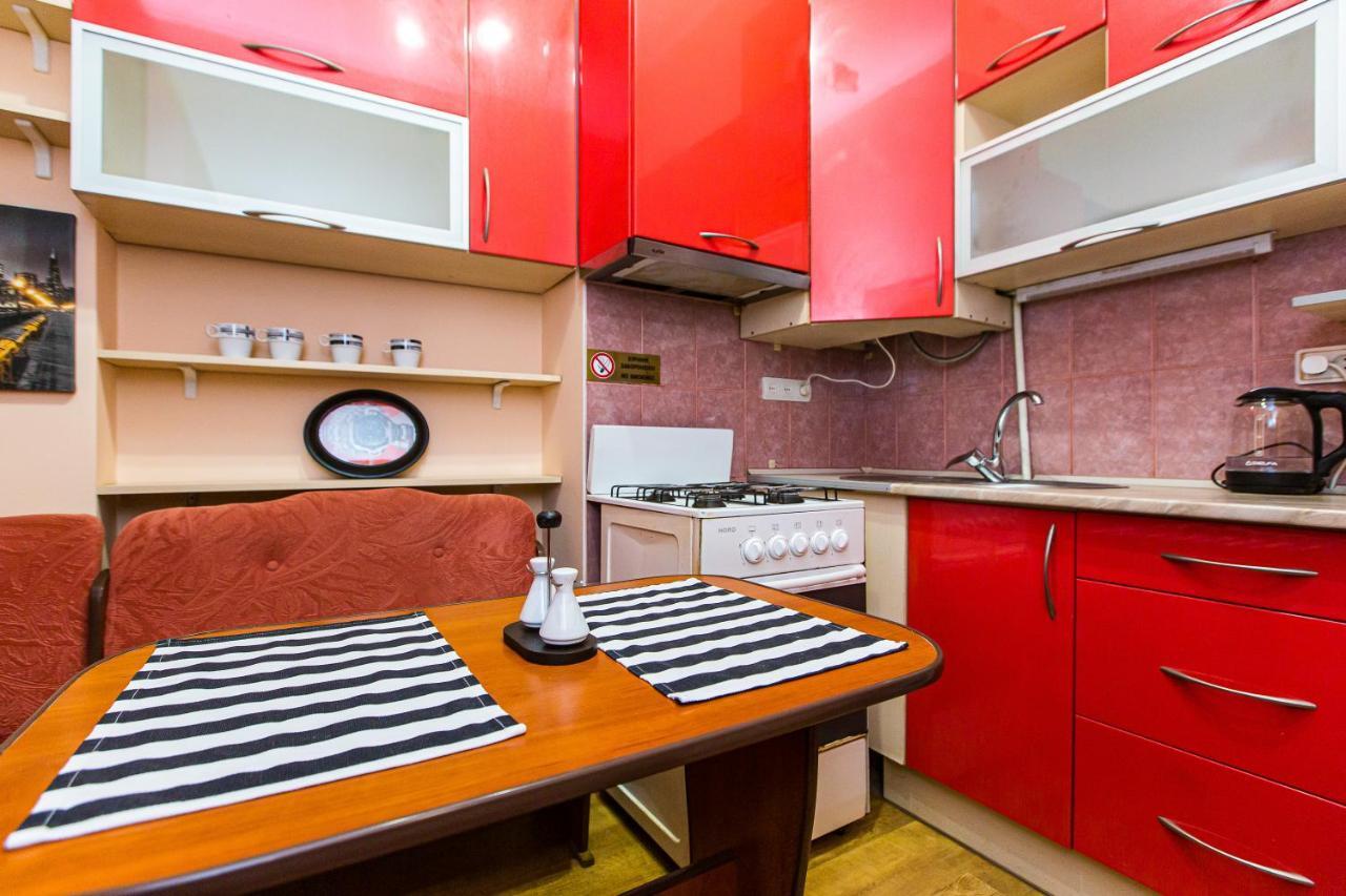 Біля Дзиги Сучасна Квартира На Вулиці Вірменській 35 Lviv Exterior foto